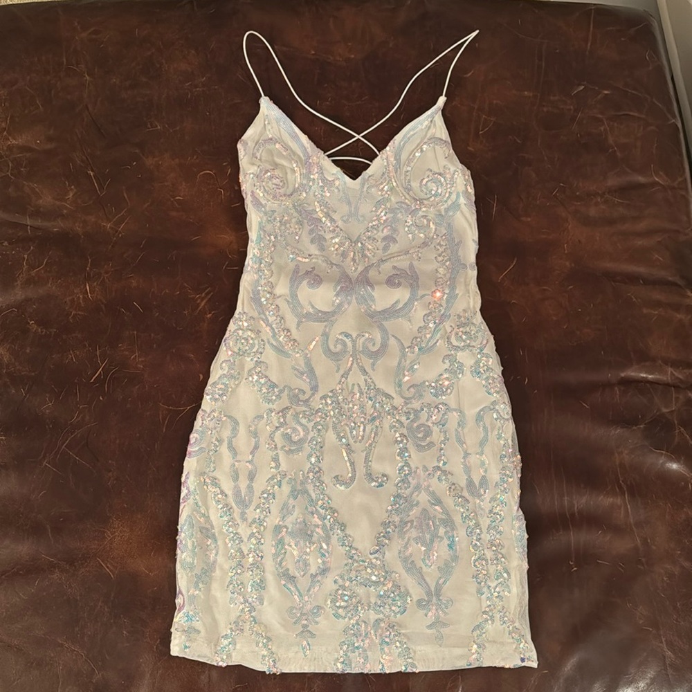 White sequin Windsor mini dress. Size small. Worn once. Perfect bachelorette